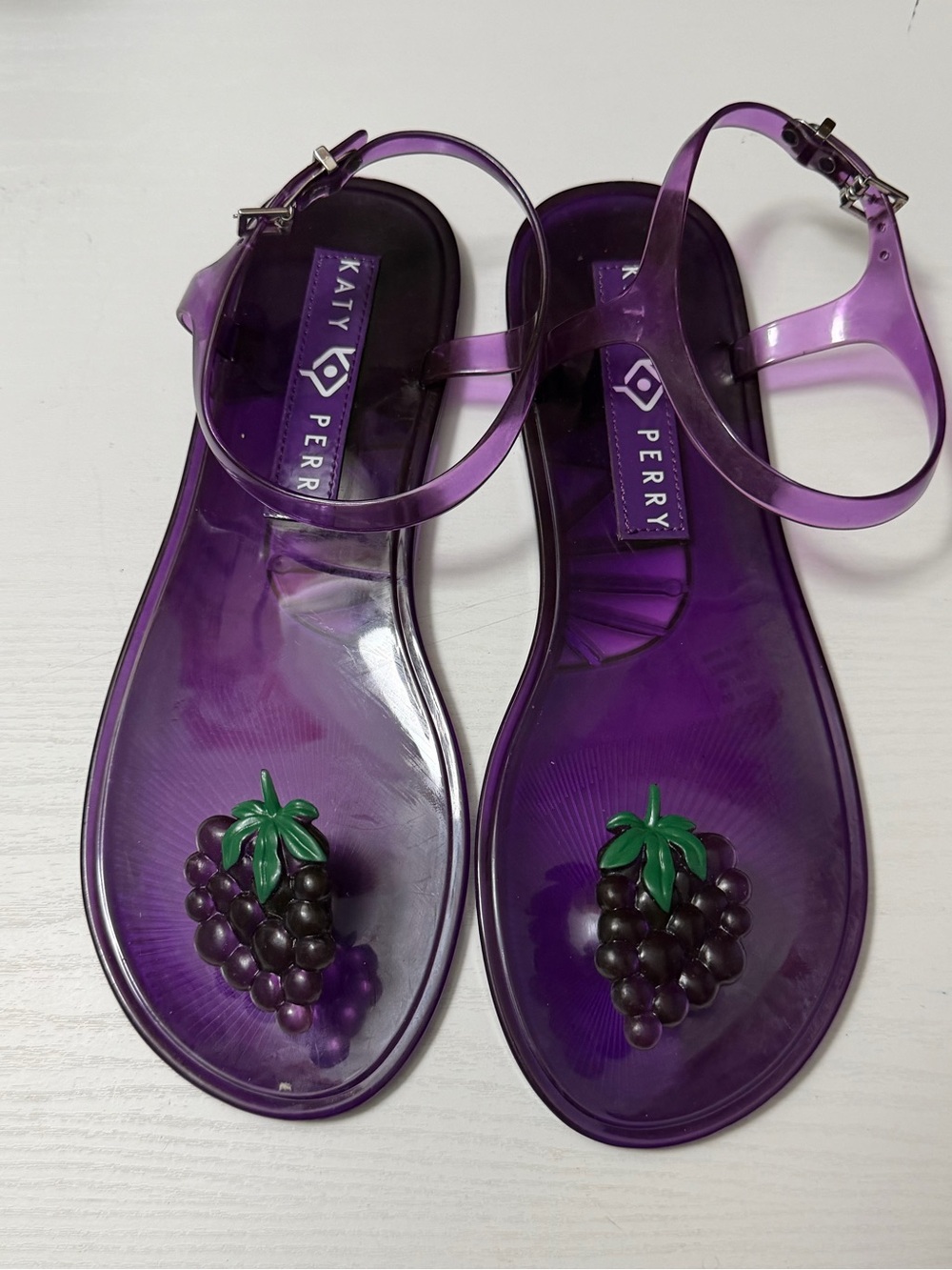 Katy Perry The Geli Grape Jelly Sandals Purple Novelty Fruit  Sz 10 - Picture 2 of 6